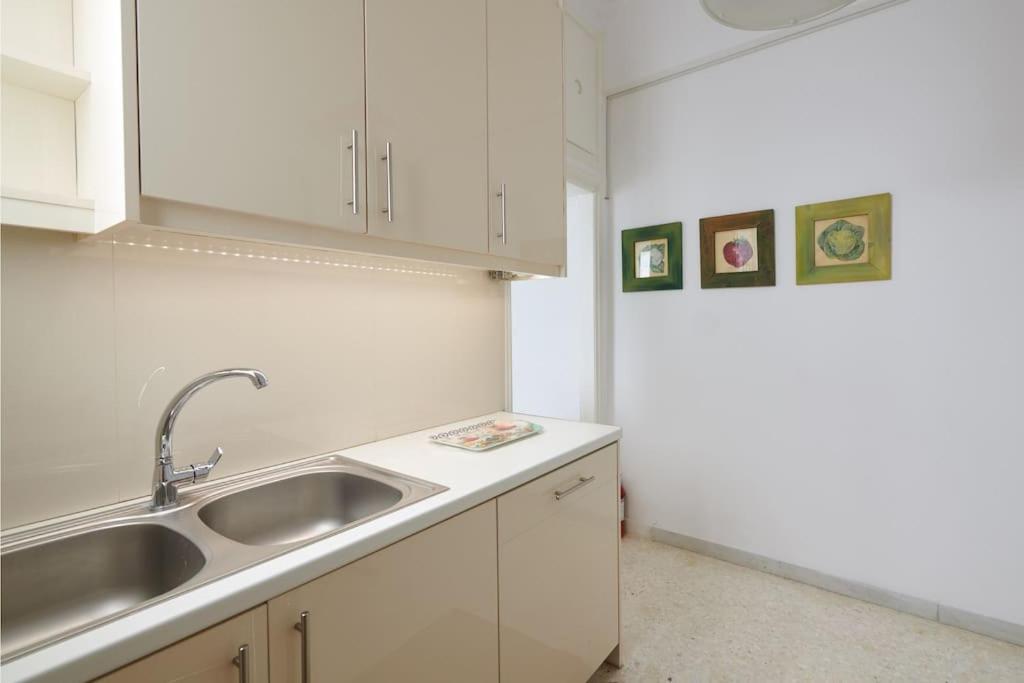 Apartment In The Heart Of The City Athènes Extérieur photo